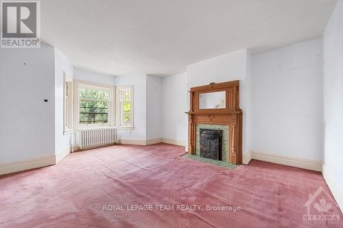 198 Cobourg Street, Ottawa, ON - Indoor Photo Showing Living Room With Fireplace