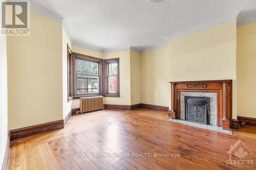 198 Cobourg Street, Ottawa, ON - Indoor Photo Showing Living Room With Fireplace