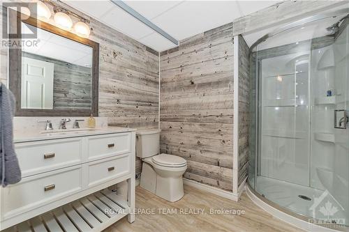 478 Honeyborne Street, Mississippi Mills, ON - Indoor Photo Showing Bathroom