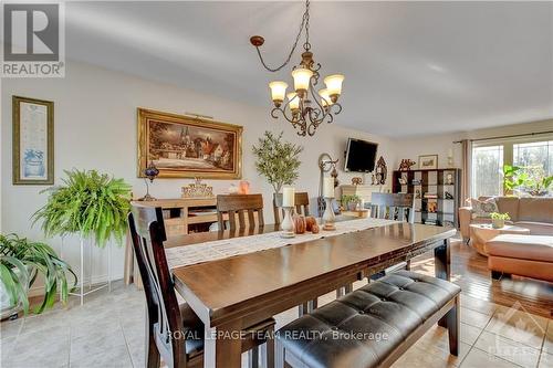 424 Hyndman Road, Edwardsburgh/Cardinal, ON - Indoor Photo Showing Dining Room