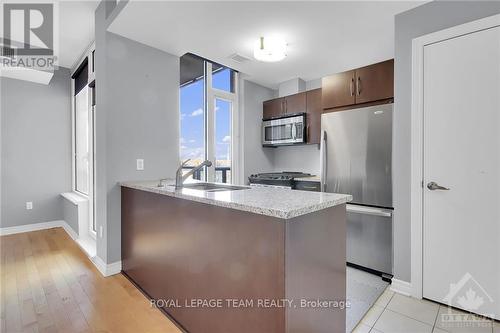 307 - 575 Byron Avenue, Ottawa, ON - Indoor Photo Showing Kitchen