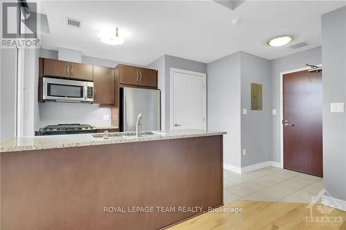 307 - 575 Byron Avenue, Ottawa, ON - Indoor Photo Showing Kitchen