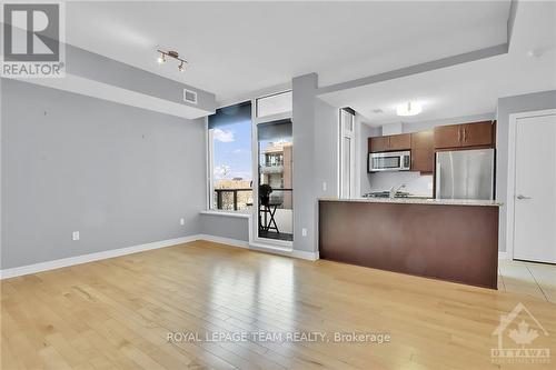 307 - 575 Byron Avenue, Ottawa, ON - Indoor Photo Showing Kitchen