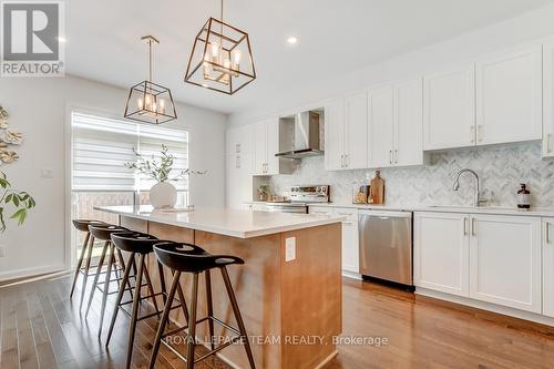 218 Calvington Avenue, Ottawa, ON - Indoor Photo Showing Kitchen With Upgraded Kitchen