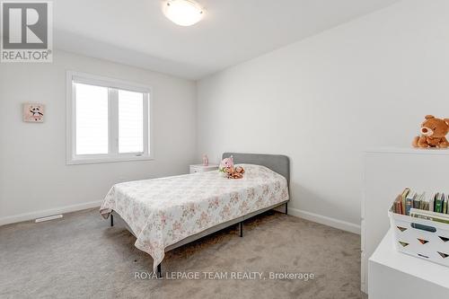 218 Calvington Avenue, Ottawa, ON - Indoor Photo Showing Bedroom