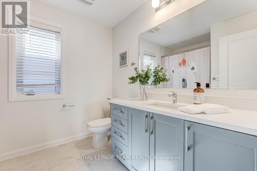 218 Calvington Avenue, Ottawa, ON - Indoor Photo Showing Bathroom