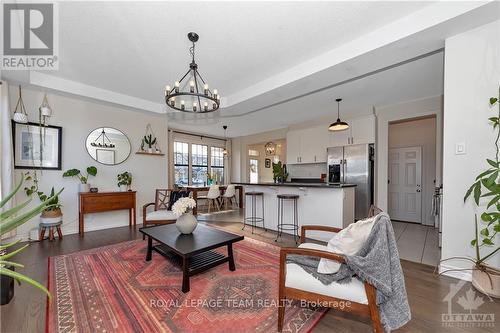 100 Burbot Street, Ottawa, ON - Indoor Photo Showing Living Room