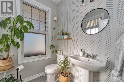 100 Burbot Street, Ottawa, ON - Indoor Photo Showing Bathroom