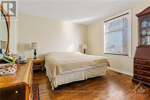 453 Slater Street, Ottawa, ON - Indoor Photo Showing Bedroom