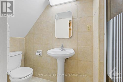 453 Slater Street, Ottawa, ON - Indoor Photo Showing Bathroom