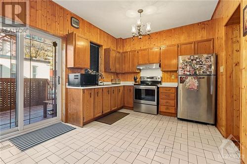 453 Slater Street, Ottawa, ON - Indoor Photo Showing Kitchen