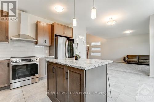 121 Seabert Drive, Arnprior, ON - Indoor Photo Showing Kitchen With Upgraded Kitchen