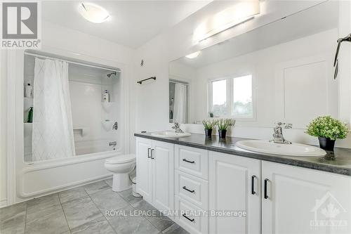 121 Seabert Drive, Arnprior, ON - Indoor Photo Showing Bathroom