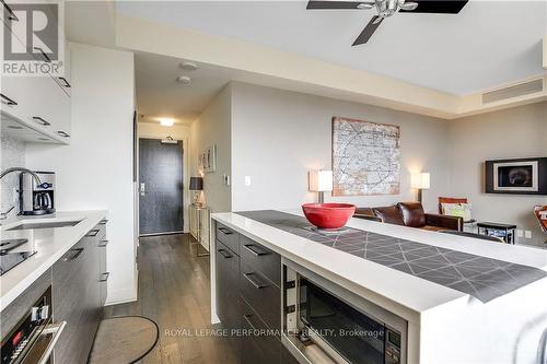 1204 - 428 Sparks Street, Ottawa, ON - Indoor Photo Showing Kitchen With Upgraded Kitchen