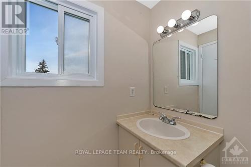 C - 9 Castlebrook Lane, Ottawa, ON - Indoor Photo Showing Bathroom