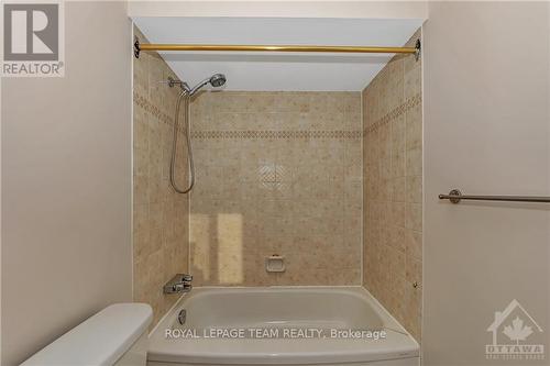 C - 9 Castlebrook Lane, Ottawa, ON - Indoor Photo Showing Bathroom