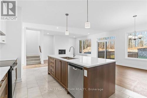 305 Wood Avenue, Smiths Falls, ON - Indoor Photo Showing Kitchen With Double Sink With Upgraded Kitchen