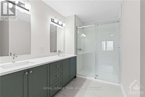 305 Wood Avenue, Smiths Falls, ON - Indoor Photo Showing Bathroom