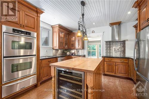 100 Elmsley Street N, Smiths Falls, ON - Indoor Photo Showing Kitchen With Stainless Steel Kitchen