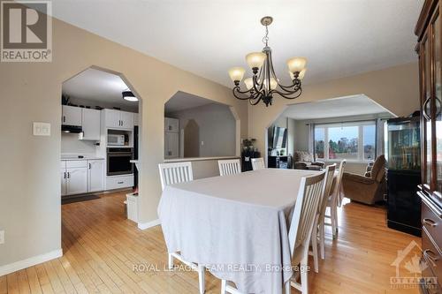 49 Mccallum Drive, Mcnab/Braeside, ON - Indoor Photo Showing Dining Room