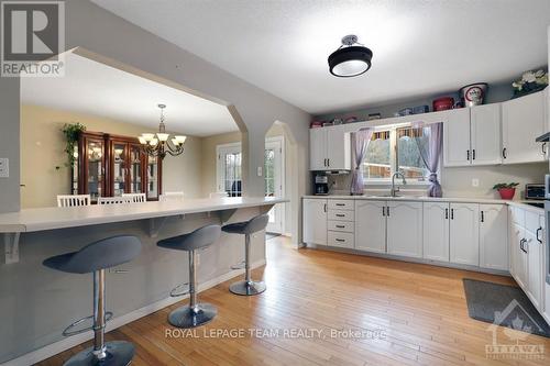 49 Mccallum Drive, Mcnab/Braeside, ON - Indoor Photo Showing Kitchen