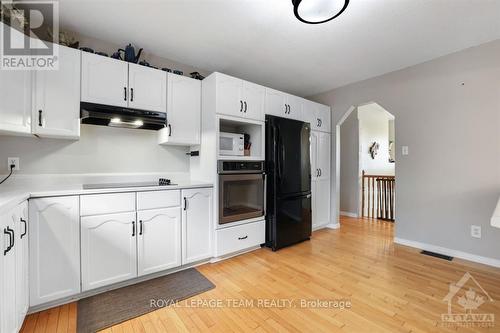 49 Mccallum Drive, Mcnab/Braeside, ON - Indoor Photo Showing Kitchen