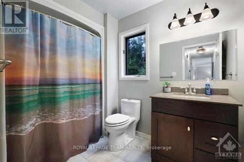 49 Mccallum Drive, Mcnab/Braeside, ON - Indoor Photo Showing Bathroom