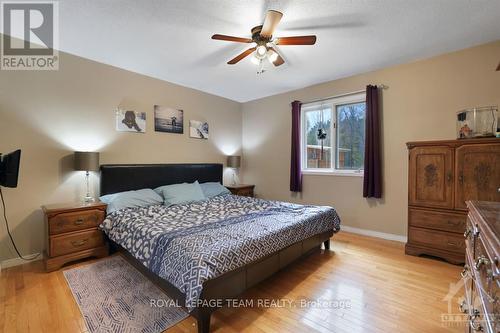 49 Mccallum Drive, Mcnab/Braeside, ON - Indoor Photo Showing Bedroom