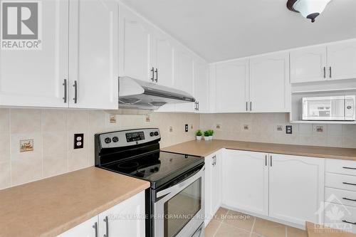 3346 Mccarthy Road, Ottawa, ON - Indoor Photo Showing Kitchen