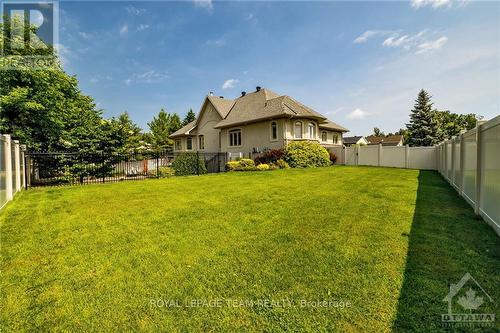 2 Beechgrove Gardens, Ottawa, ON - Outdoor