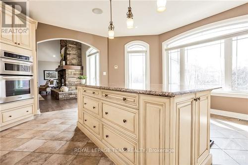 2 Beechgrove Gardens, Ottawa, ON - Indoor Photo Showing Kitchen