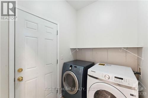 126 Strathcarron Crescent, Ottawa, ON - Indoor Photo Showing Laundry Room