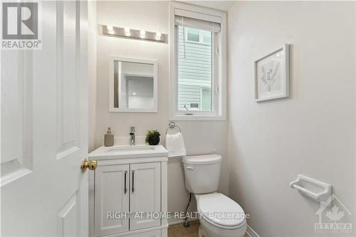 126 Strathcarron Crescent, Ottawa, ON - Indoor Photo Showing Bathroom