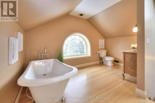 27 Forbes Avenue W, Guelph, ON - Indoor Photo Showing Bathroom