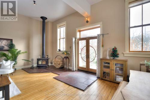 27 Forbes Avenue W, Guelph, ON - Indoor Photo Showing Other Room