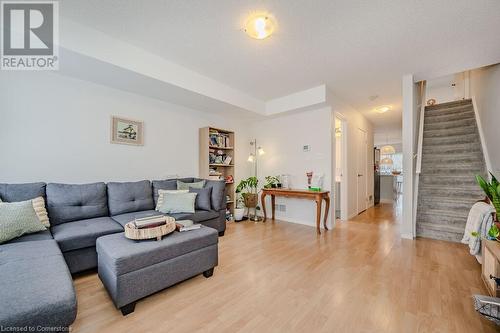 139 Brighton Street Unit# 2B, Waterloo, ON - Indoor Photo Showing Living Room