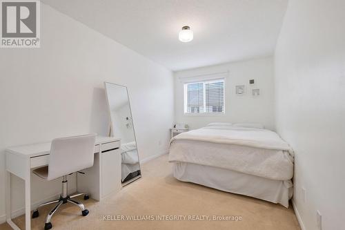 11 Santa Cruz, Ottawa, ON - Indoor Photo Showing Bedroom