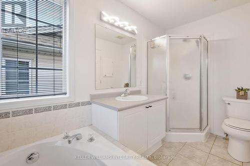 11 Santa Cruz, Ottawa, ON - Indoor Photo Showing Bathroom