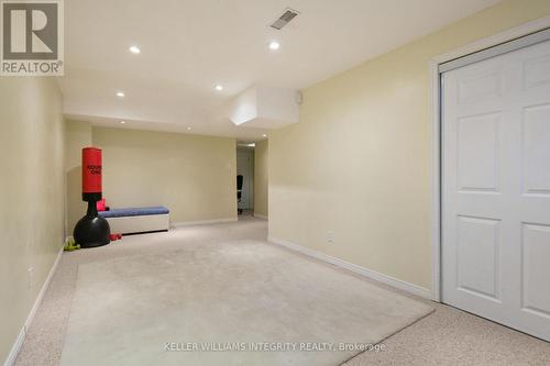 11 Santa Cruz, Ottawa, ON - Indoor Photo Showing Other Room