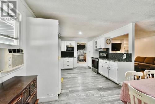 5989 Penetanguishene Road, Springwater, ON - Indoor Photo Showing Kitchen