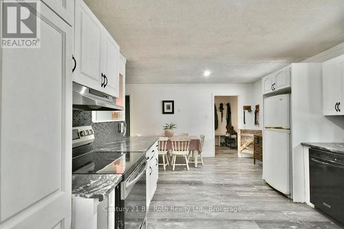 5989 Penetanguishene Road, Springwater, ON - Indoor Photo Showing Kitchen