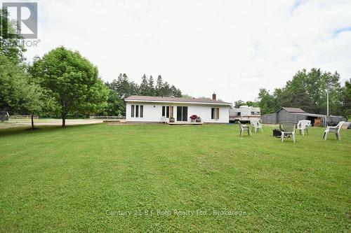 5989 Penetanguishene Road, Springwater, ON - Outdoor