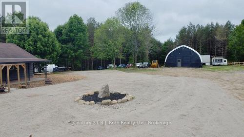 5989 Penetanguishene Road, Springwater, ON - Outdoor