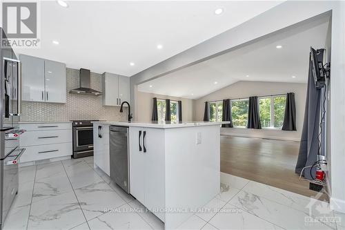 6200 Russell Road, Ottawa, ON - Indoor Photo Showing Kitchen With Upgraded Kitchen