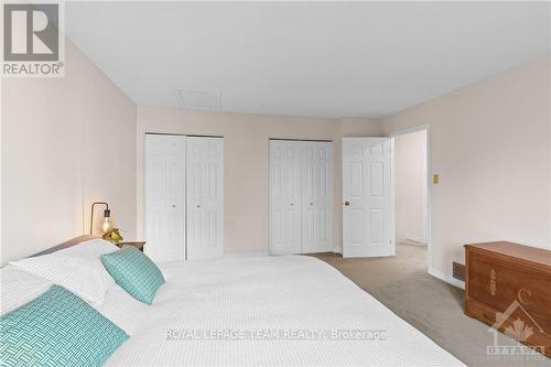 849 Rob Roy Avenue, Ottawa, ON - Indoor Photo Showing Bedroom