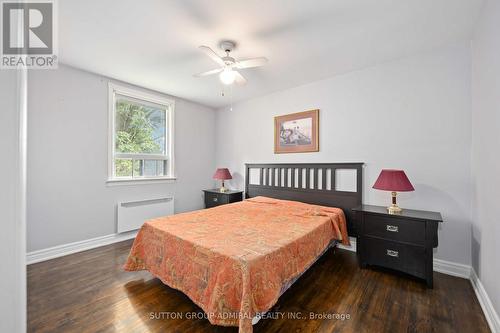 5166 Stouffville Road, Whitchurch-Stouffville, ON - Indoor Photo Showing Bedroom