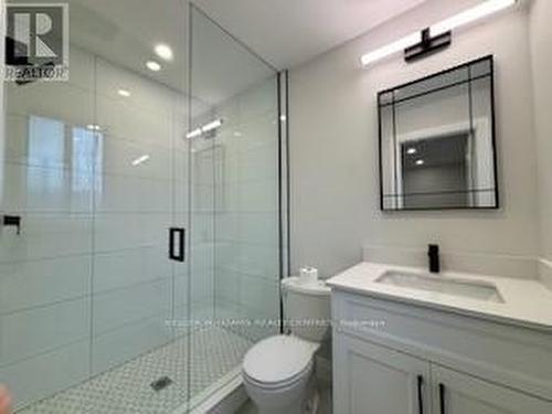 28 Royal Cedar Court, East Gwillimbury, ON - Indoor Photo Showing Bathroom