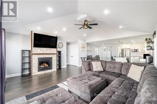 109 James Street, North Dundas, ON - Indoor Photo Showing Living Room With Fireplace