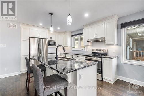 109 James Street, North Dundas, ON - Indoor Photo Showing Kitchen With Double Sink With Upgraded Kitchen