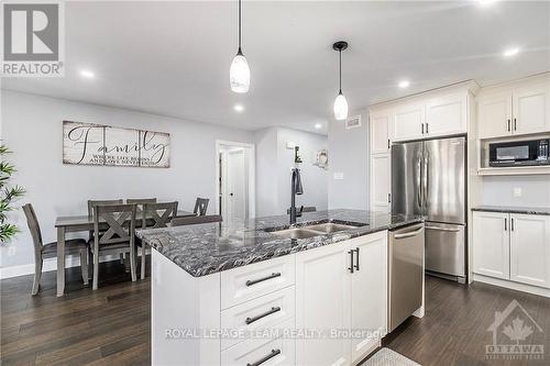 109 James Street, North Dundas, ON - Indoor Photo Showing Kitchen With Double Sink With Upgraded Kitchen